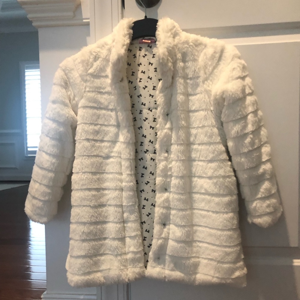 Girls faux fur coat